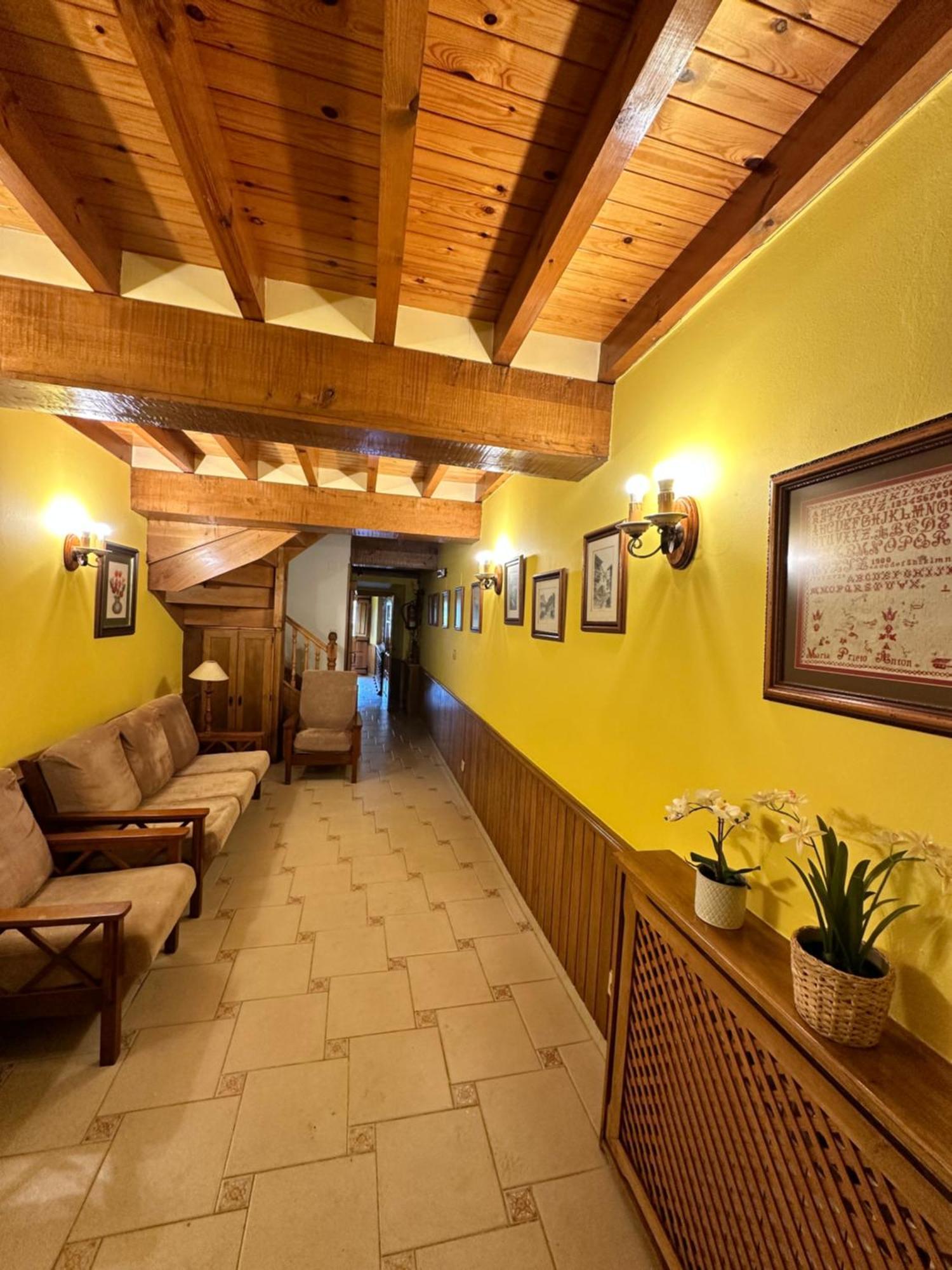Casa Rural El Torrejon 阿里纳斯·德·卡伯瑞勒斯 外观 照片