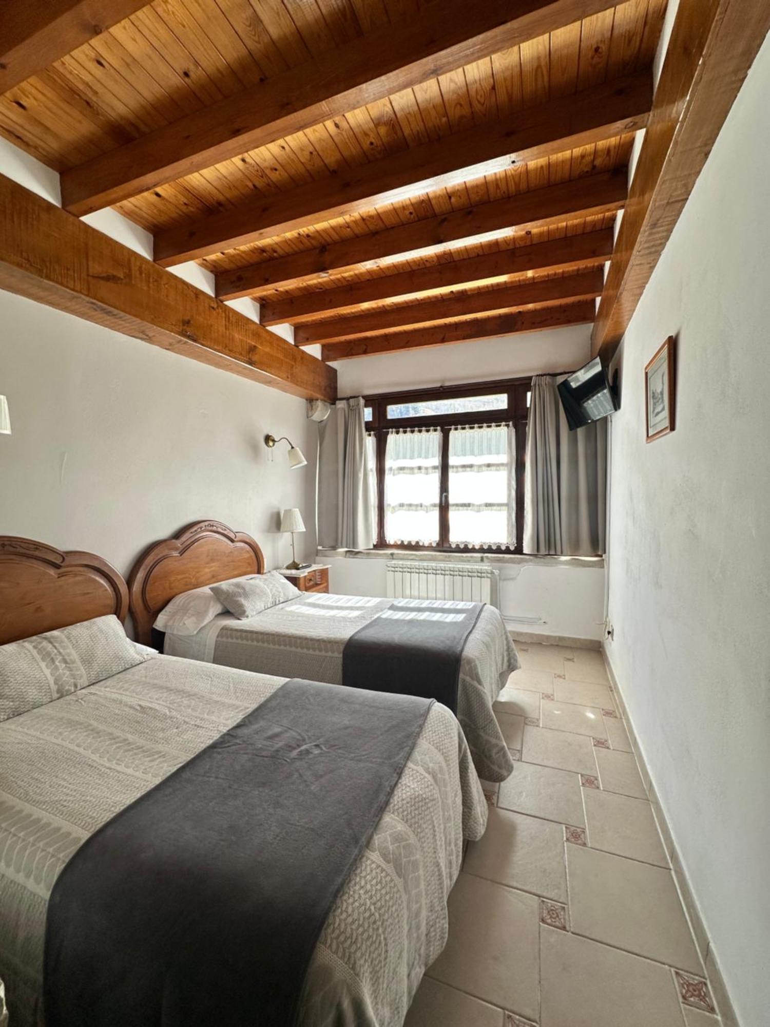 Casa Rural El Torrejon 阿里纳斯·德·卡伯瑞勒斯 外观 照片